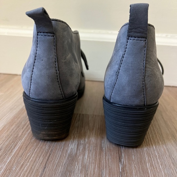 Dansko Gray Suede Nubuck Leather Lace-Up Wedge Booties – Size 37 6.5 7 women’s - Picture 5 of 10